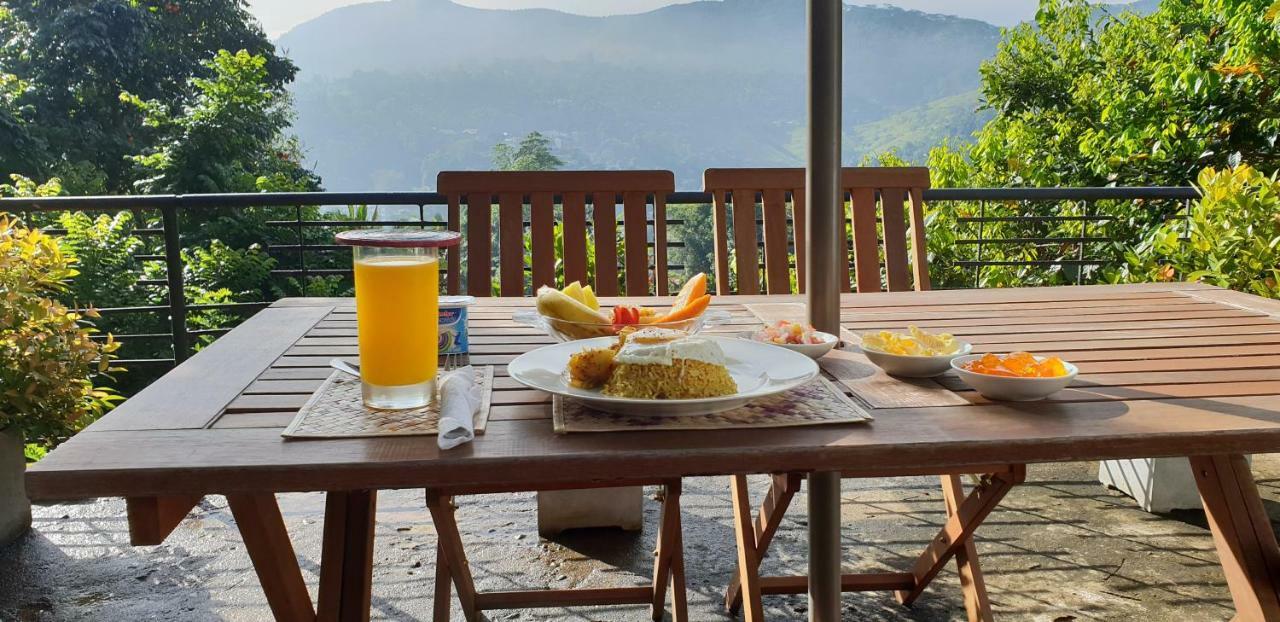Selyna Sky Terrace Bed & Breakfast Kandy Ngoại thất bức ảnh